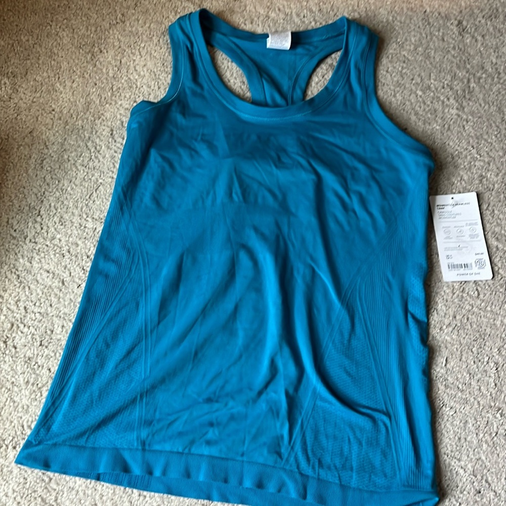 Athleta momentum seamless tank size medium